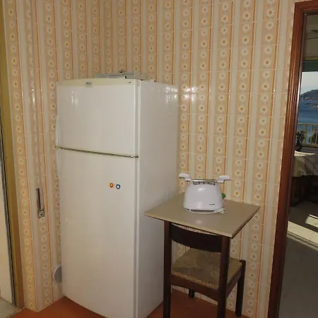 Nobles Sea View דירה