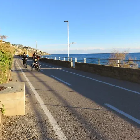 Nobles Sea View 아파트 *