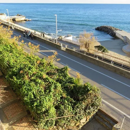 Nobles Sea View 아파트 산레모