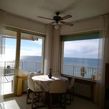 Nobles Sea View סנרמו